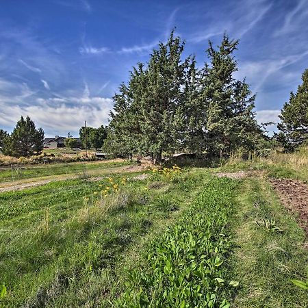 Updated Farmhouse With Deck On Central Oregon Canal! Villa Bend Esterno foto