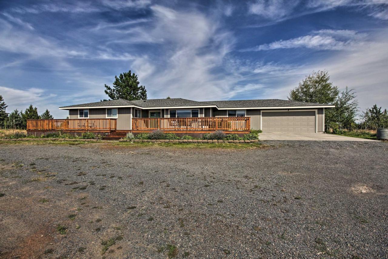 Updated Farmhouse With Deck On Central Oregon Canal! Villa Bend Esterno foto