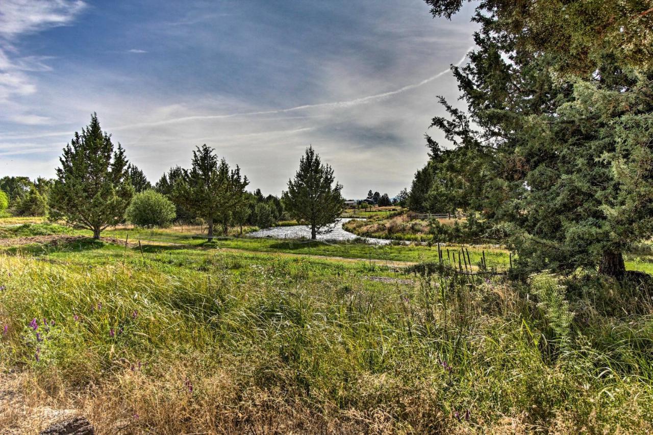 Updated Farmhouse With Deck On Central Oregon Canal! Villa Bend Esterno foto