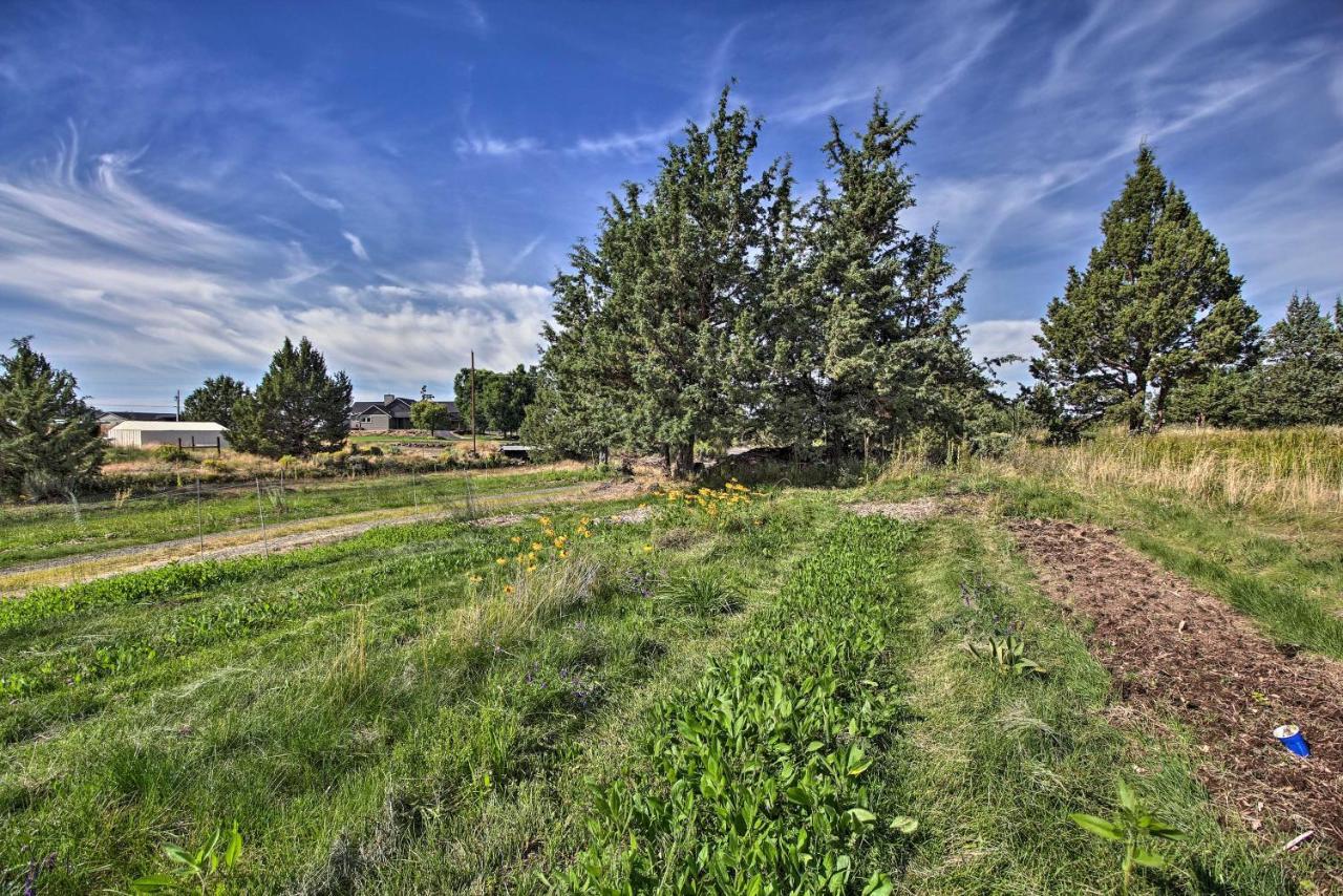 Updated Farmhouse With Deck On Central Oregon Canal! Villa Bend Esterno foto